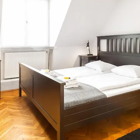 2 Bedroom Apartment, Heart Of Tomasza St * Krakow