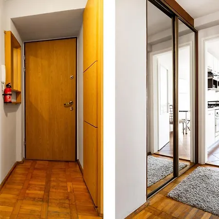 2 Bedroom Apartment, Heart Of Tomasza St * Cracovia