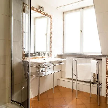 2 Bedroom Apartment, Heart Of Tomasza St * Krakow