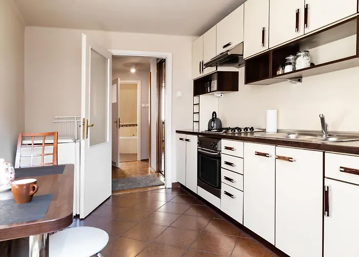 2 Bedroom Apartment, Heart Of Tomasza St